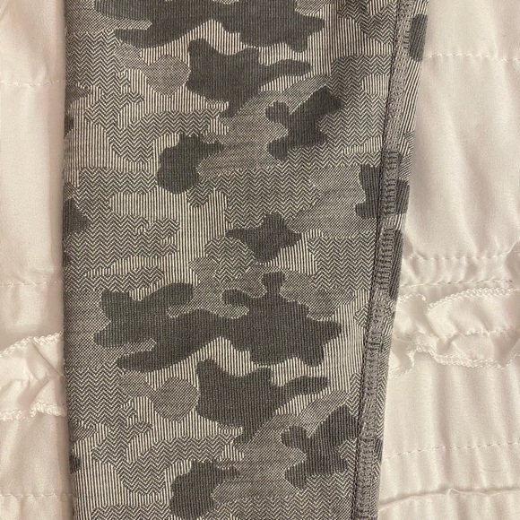 Grey Camo Leggings - Picture 3 of 3